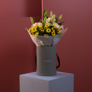 Chrysanthemum, Lilly Spray Roses