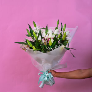 Lilly & Roses & Gypso